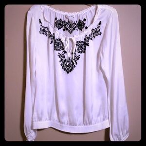 WHBM boho top white and black embroidered